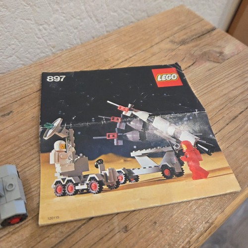 Lego space classic 897 - space,