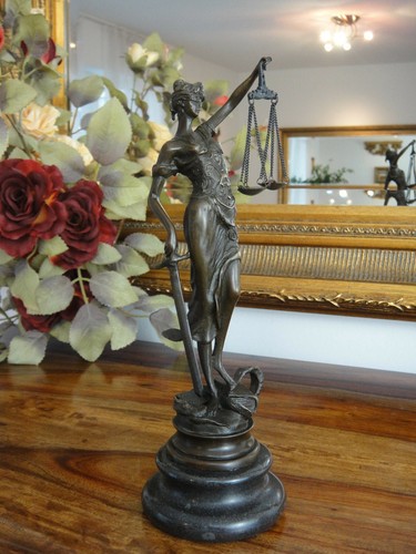 Bronze marmor justitia - justitia, statue