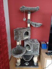 Kratzbaum Kletterbaum Katzen mit Liegemulde, Katzenhöhle Plüschball