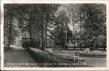 Hermannsbad i.Bad Lausick / Sa., Blick n.d.Badehaus u.Vogelbrunnen  1951