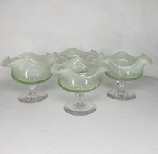 4 Jugendstil Coupe Dessertschalen Bon Bon Schale Opal Vaseline Glas Uran 