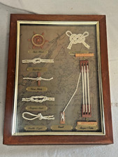 Schöne Maritime Vitrine mit