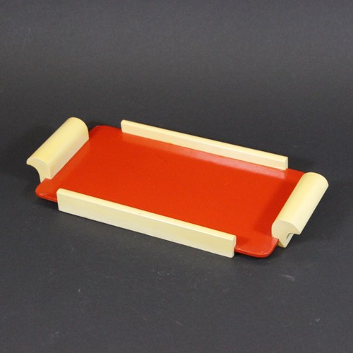 Altes serviertablett aus holz - serviertablett,