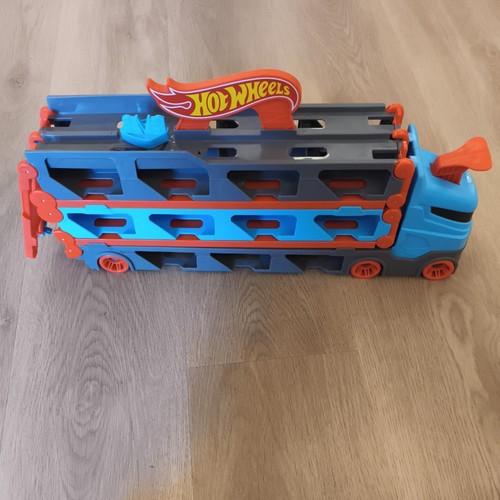 Hot wheels - hot,