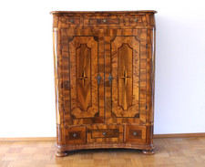 Bedeutende Hohe Barockkommode