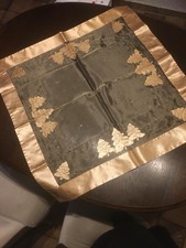 Mitteldecke Weihnachten Tischdecke86 mal 87 cm gold mit leichtem Grün durchsicht