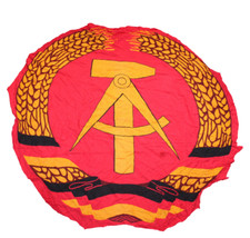 L61/2 Großes Original DDR Emblem Staatswappen Fahnen Stoff Durchmesser 100 cm