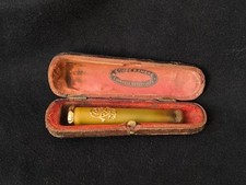 Zigarettenspitze mit 18 Karat Gold Frankreich 750 Gold  Adlerkopf  Mundstück 
