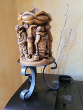 große alte Relief Stumpenkerze mit Schmiedeeisen Ständer, vintage Deko