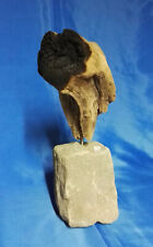 Stein / Holz Skulptur - naturbelassen - auf Pflasterstein - Bodensee Region