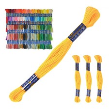 3 Docken Stickgarn je ca. 8m