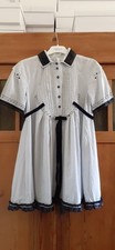 Bezauberndes Kleid von High