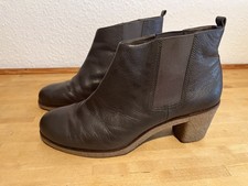 Flip Flop Chelsea Boots