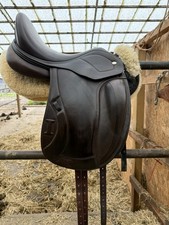 Ikonic Evolution Dressursattel 17,5 Zoll