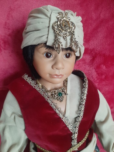 Künstlerpuppe saladin maja - ",
