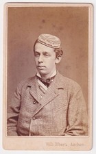 Student mit Mütze -