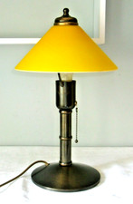 Vintage"Anno 1900" Tischlampe mit Gelben Schirm innen weiß( sehr selten)  ansehe