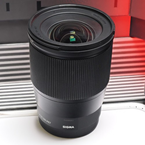 Sigma 16mm dc dn - sigma, f/1,4
