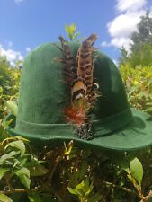 Alter Damenhut mit Feder, sehr