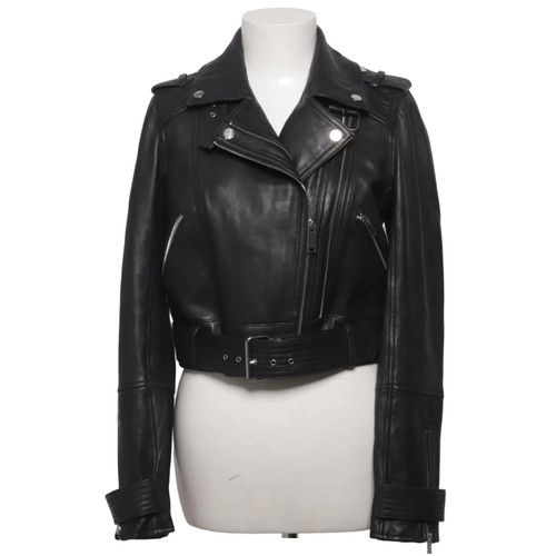 River island studio - island,