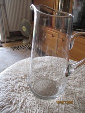 Wasser,Saftkrug mit Henkel und Ausgußtülle