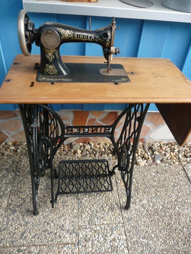 Alte singer nähmaschine - alte,