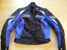 Kurze Motorradjacke mit