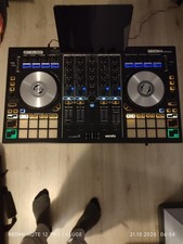 Reloop Mixon 4 Serato High Performance Hybrid DJ Controller