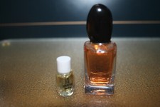 Sehr kleine ältere Parfum