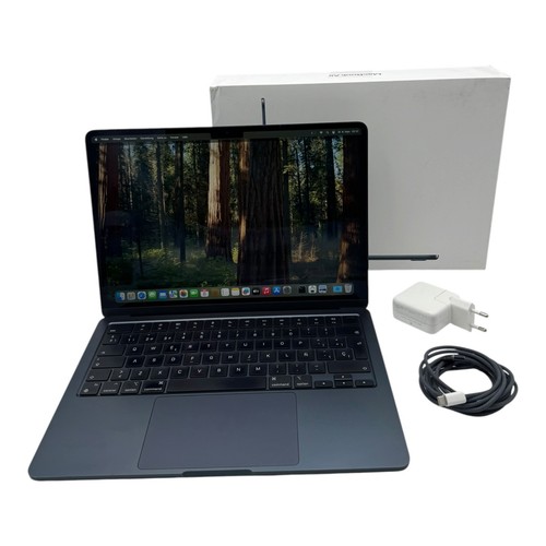 Macbook air 8c cpu - macbook,
