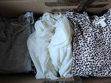 52tlg. Bekleidungspaket Damen