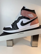 NIKE AIR JORDAN 1 MID     US