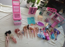 großes Barbie Konvolut, Wohnmobil, Zubehör, Boot, viele Puppen u.a. Monster High