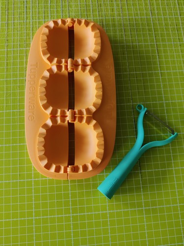 Tupperware ravioli pastamaker - tupperware,