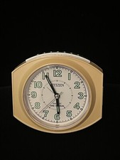 Design Retro Wecker beige Vintage Uhr Reisewecker Quarzwecker Tischuhr Nostalgie