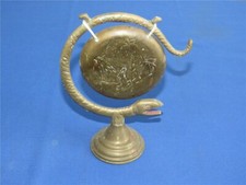 Alter dekorativer Tisch Gong