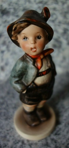 Hummel figur hum - hummel, "dorfheld"