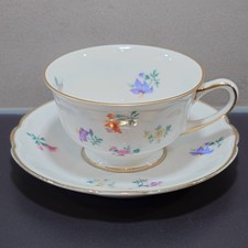 Porzellan Mokka-Tasse mit Goldrand & Blumen von Hutschenreuther Selb LHS BAVARIA