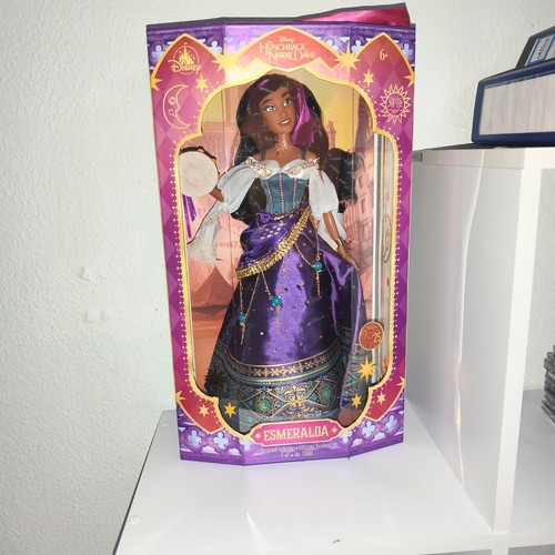 Disney esmeralda der - -,