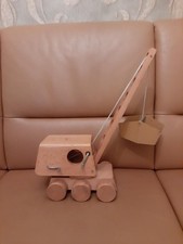 Alte Holzbagger DDR in Bauhausstil