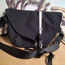 RARE Crumpler The Soupansalad