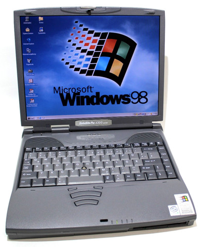 Windows retro laptop - 98,