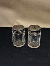 Salzstreuer & Pfefferstreuer