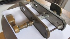 Echte Bronze, Türbeschlag