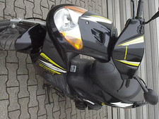 Motorroller Daelim S-Five mit