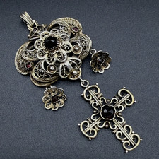 Filigraner Granat