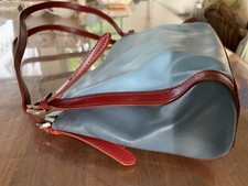 TOSCA BLU: Edle echt Leder Baguette TASCHE, Italien, rot / Hellblau, Blumarine