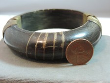 Grob Ethnisch Anstecknadel &