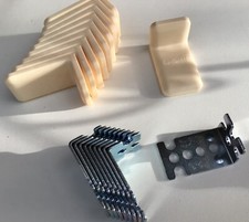 10 Häfele Winkel 5 x 2,5  Möbelwinkel  Stuhlwinkel Abdeckkappen beige Eckwinkel 