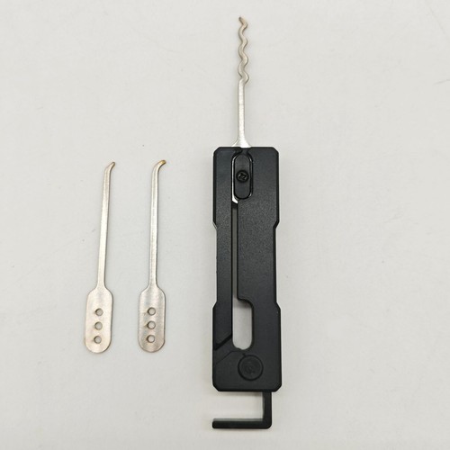 Clock lock key - lock, hook